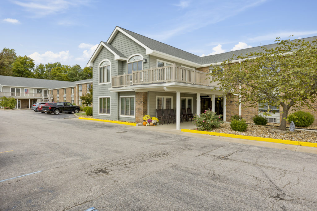 Senior Assisted Living in Oak Tree Jefferson City, MO